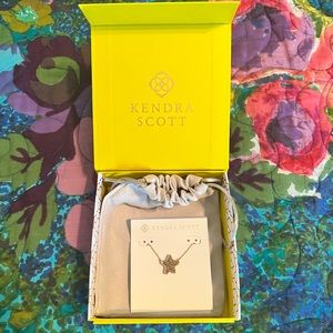 Beautiful Rose Gold Kendra Scott Star Necklace